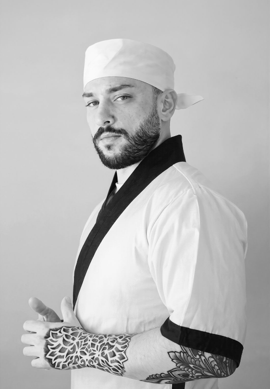 Guilherme, fundador e sushiman do Marujos Sushi em Caçapava do Sul e Santa Maria RS